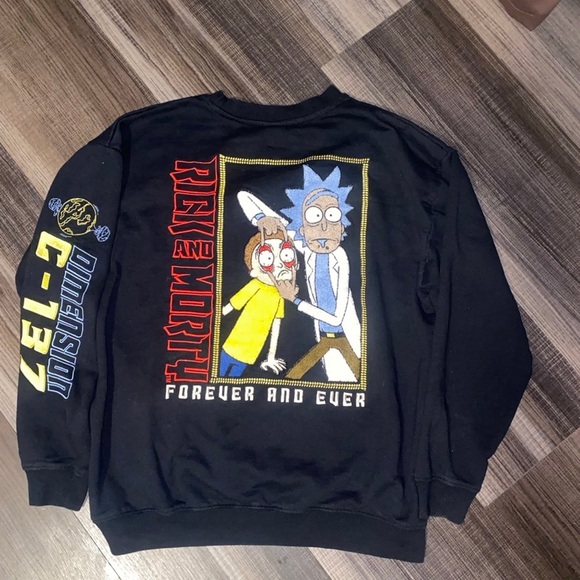 Rick & Morty Black Graphic Sweatshirt men’s - Picture 9 of 11